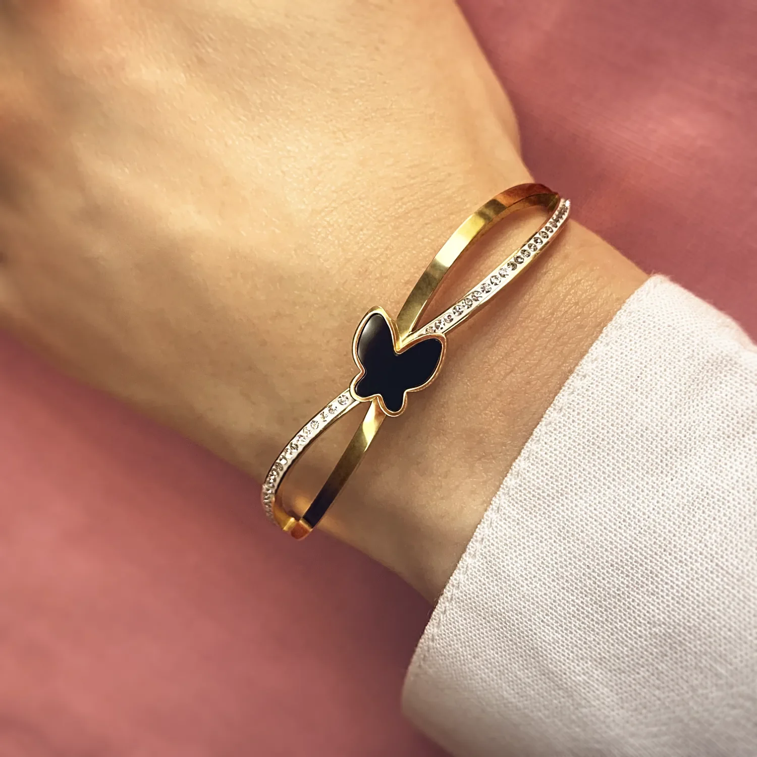 bracelet jonc papillon noir